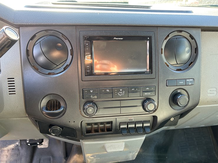 2012-ford-f550-image-45