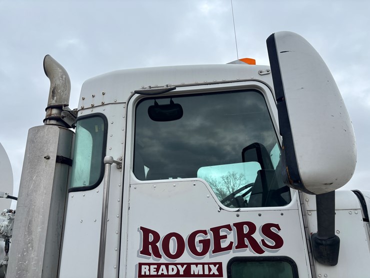 2004-kenworth-w900-image-20