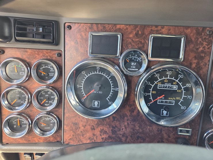 2006-kenworth-w900-image-70