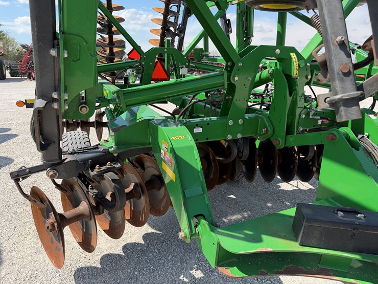 2014-john-deere-2623-image-4