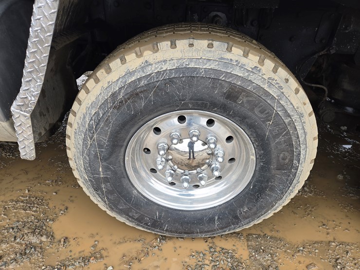 massey-ferguson-8-image-143