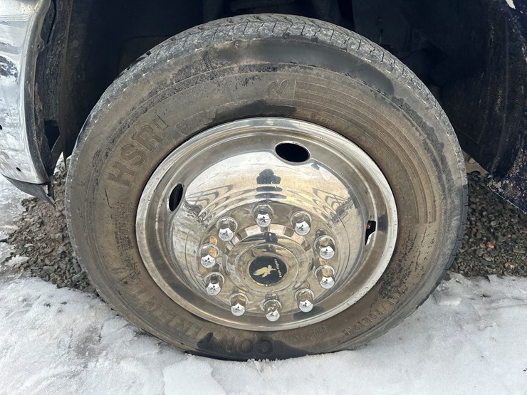 2012-massey-ferguson-8-image-71