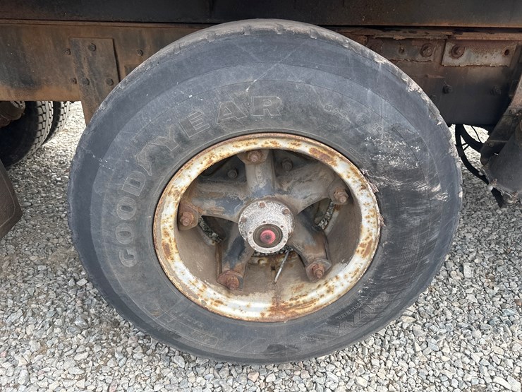 1986-mack-dm686s-image-62