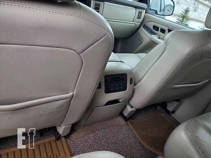 2006-cadillac-escalade-esv-image-4