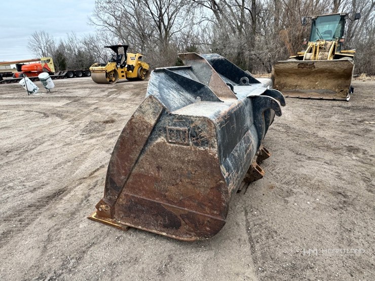 caterpillar-966k-image-8