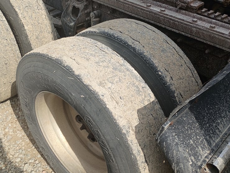 2000-international-9200i-image-71