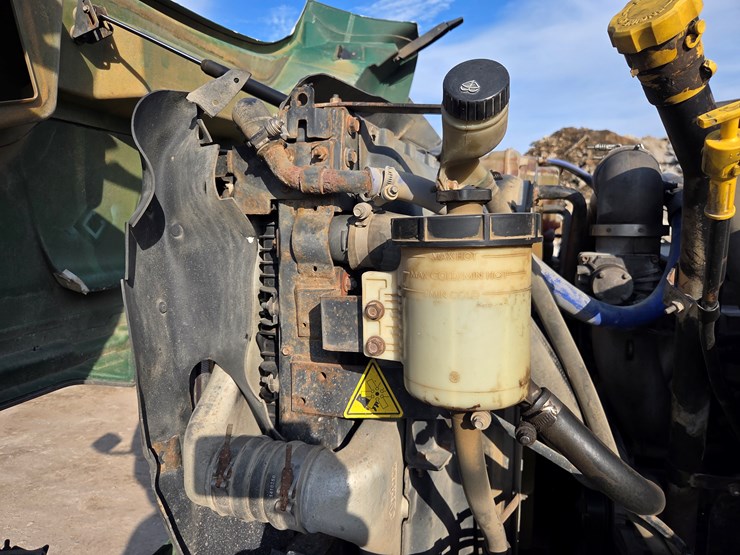 2012-international-7600-image-42