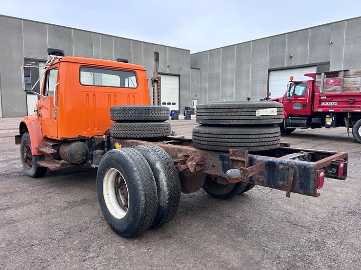 1992-international-4900-image-3