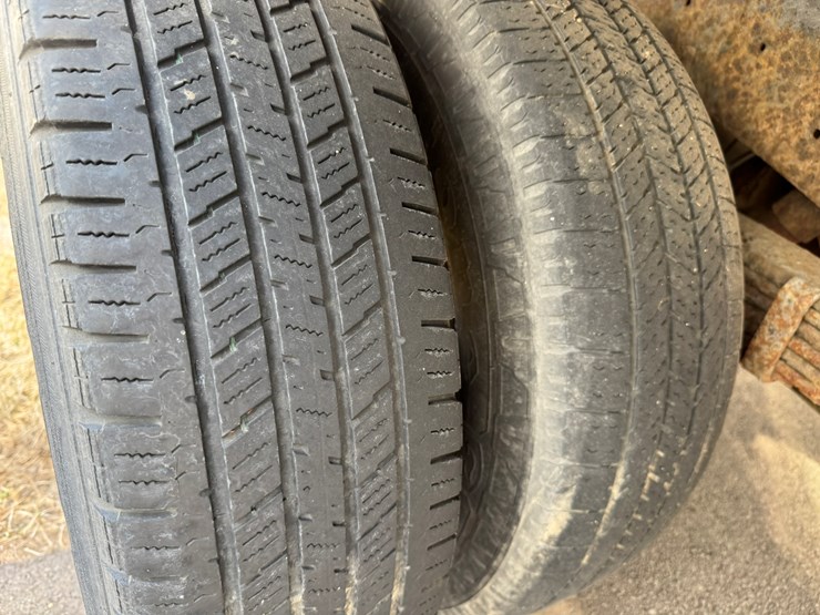 2010-ford-e350-image-43