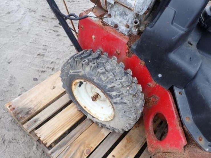 toro-power-max-828-lxe-snowblower-image-9