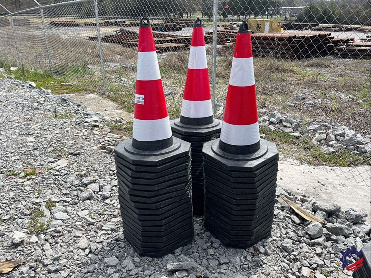 lot-of-50-unused-2026-ce-irstc-safety-traffic-cones-image-2