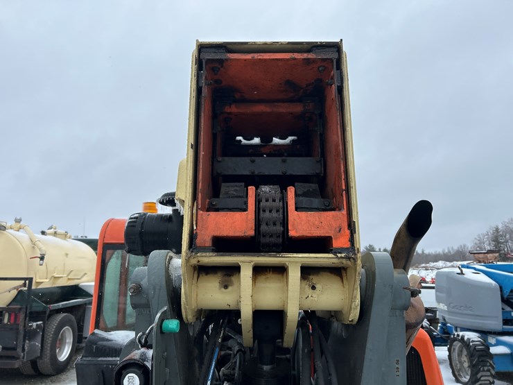 2006-jlg-g12-55a-image-23