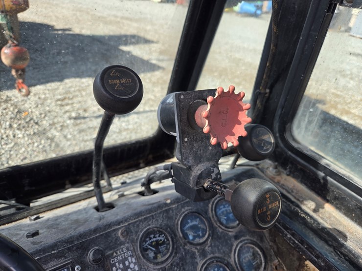 massey-ferguson-8-image-51