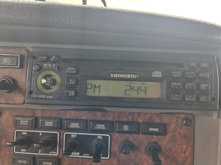 2005-kenworth-t600-image-73