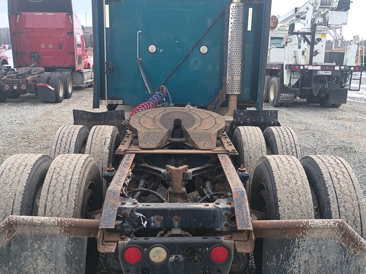 2002-kenworth-t600-image-24