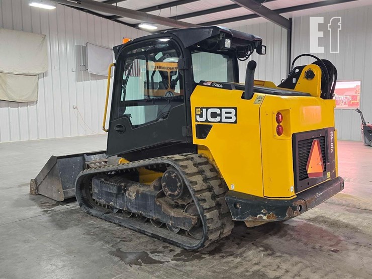 2021-jcb-3ts-8t-image-4