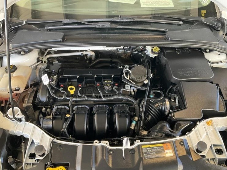 2014-ford-focus-se-sdn-image-11