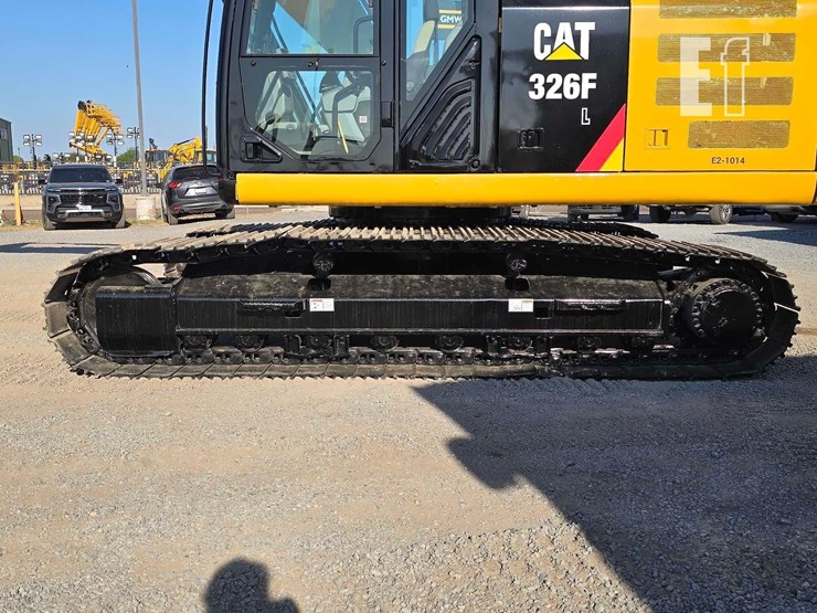 2017-caterpillar-326fl-image-29