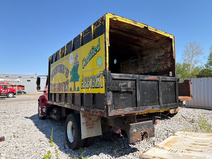 2005-international-durastar-4400-image-3