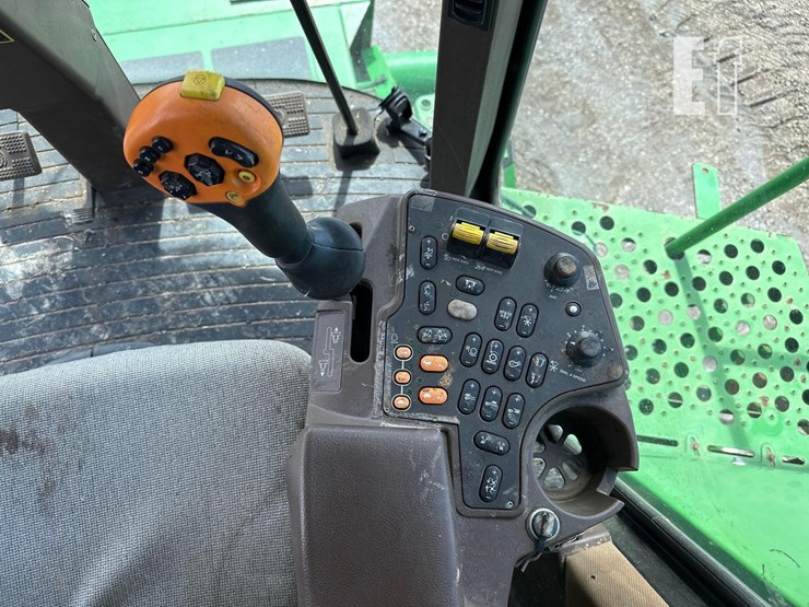 2000-john-deere-9750-sts-image-22