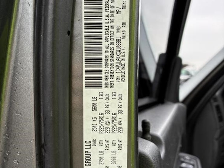 2012-jeep-liberty-image-21