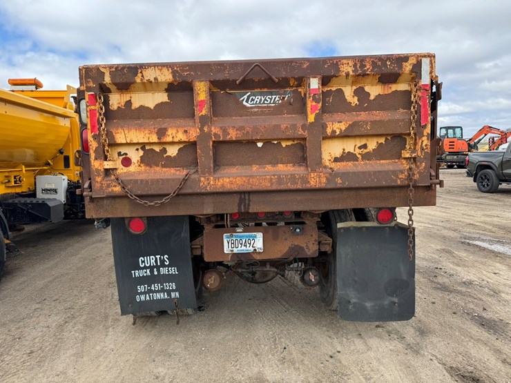 1977-ford-8000-image-3