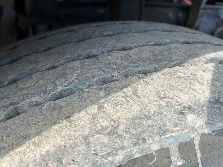 #2237-•-2006-mack-tri-axle-concrete-placement-truck-image-99