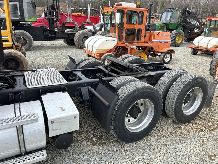 2015-kenworth-t680-image-19