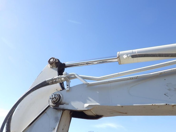 takeuchi-tb260-image-16