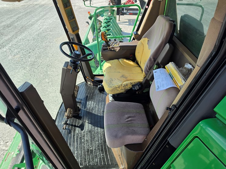 2006-john-deere-9560-sts-image-8
