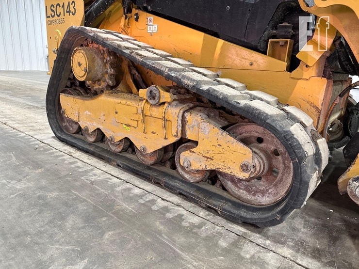 2023-caterpillar-259d3-image-33