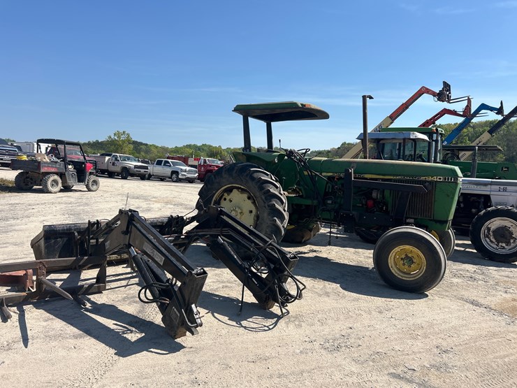 john-deere-2940-image-1