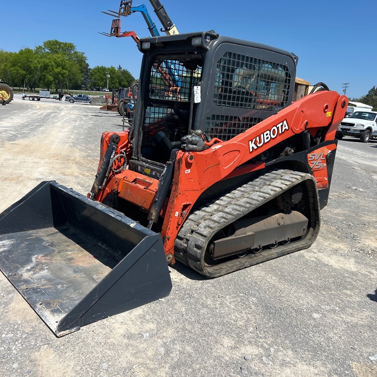 KUBOTA SVL75-2