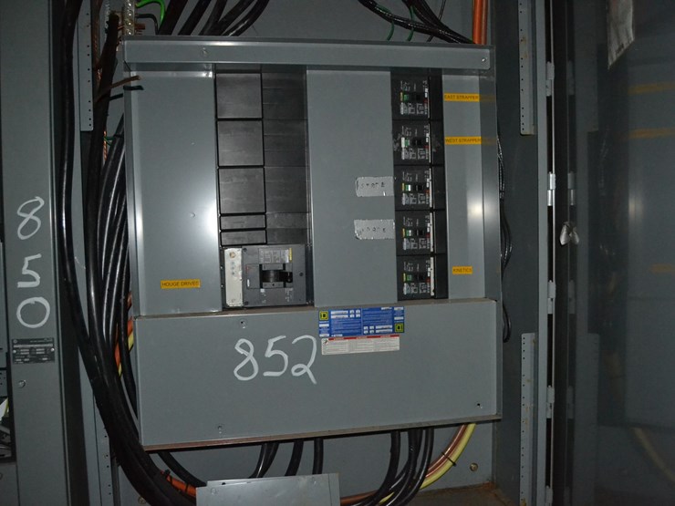 square-d-800-amp-panel-board-(located-at-stacker)-image-2