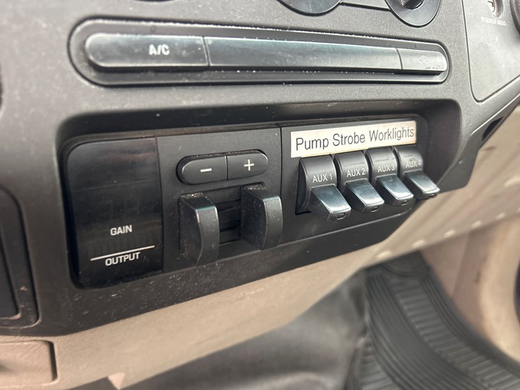 2008-ford-f550-xl-image-44