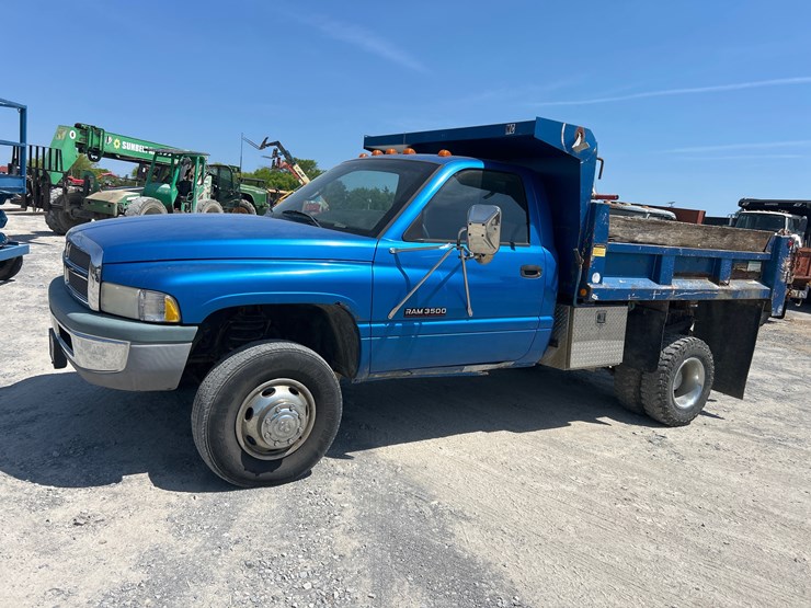 1998-dodge-3500-image-4