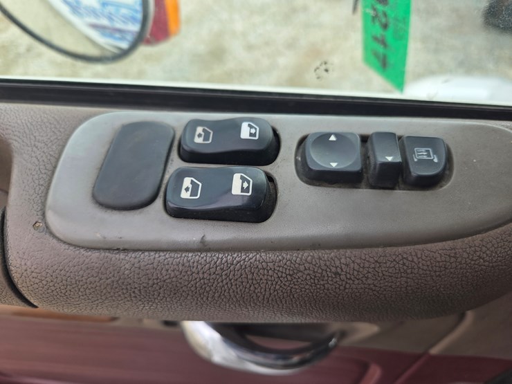 2007-peterbilt-579-image-71