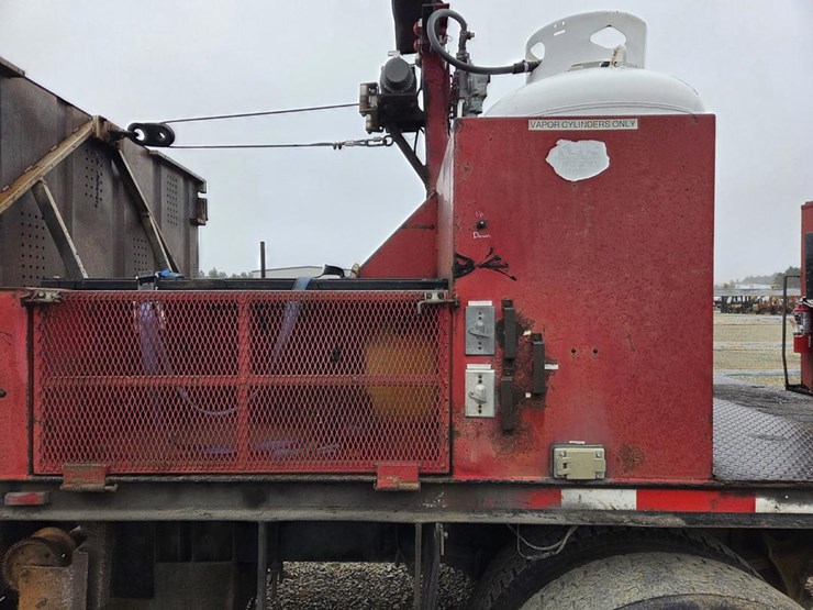 2013-international-durastar-4300-image-39