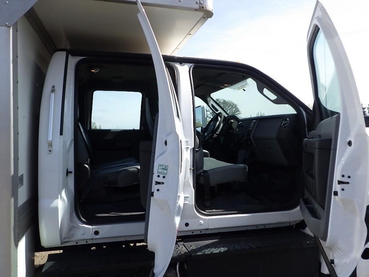 2016-ford-f650-xlt-image-20