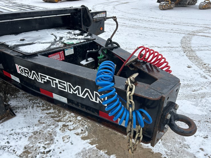 2020-massey-ferguson-8-image-9