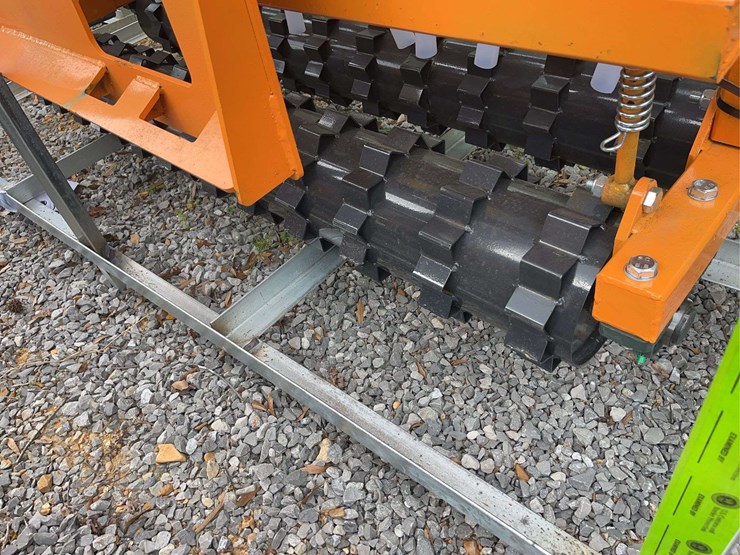 land-honor-no-till-seed-drill-for-tractor-or-skid-steer,-72"-image-3