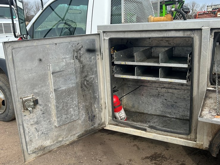 2004-chevrolet-3500-image-20