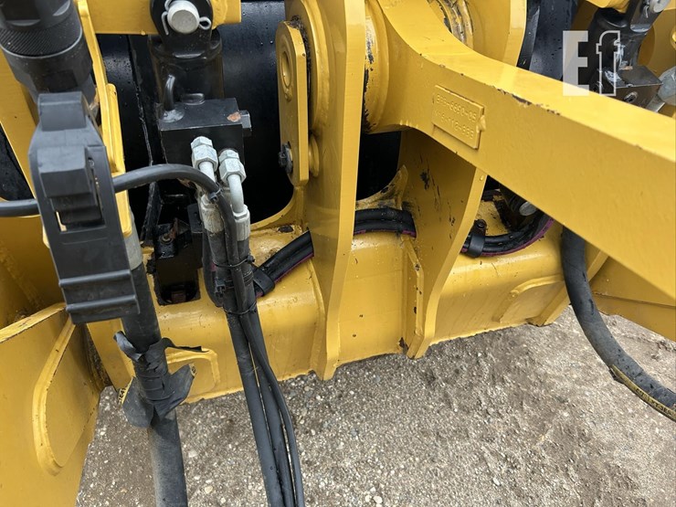 2016-caterpillar-930m-image-48