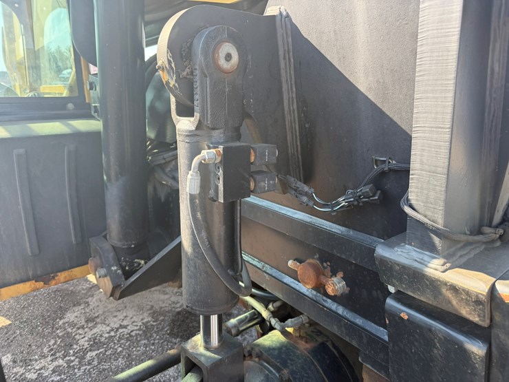 2007-caterpillar-tl1055-image-22