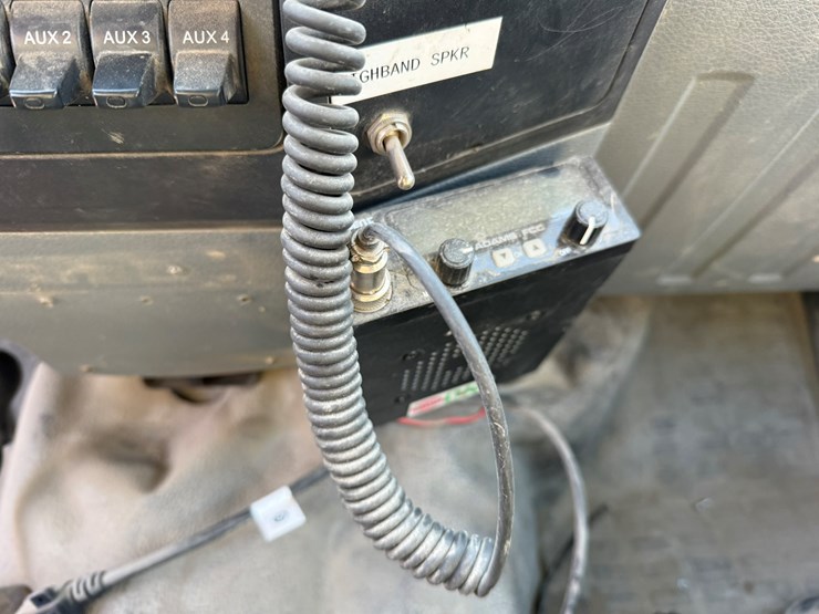 2012-ford-f550-xl-image-36