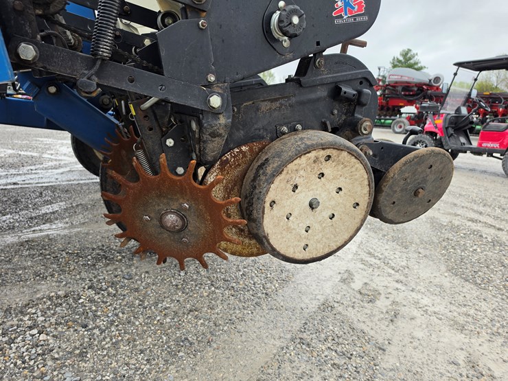 2004-kinze-3200-image-12