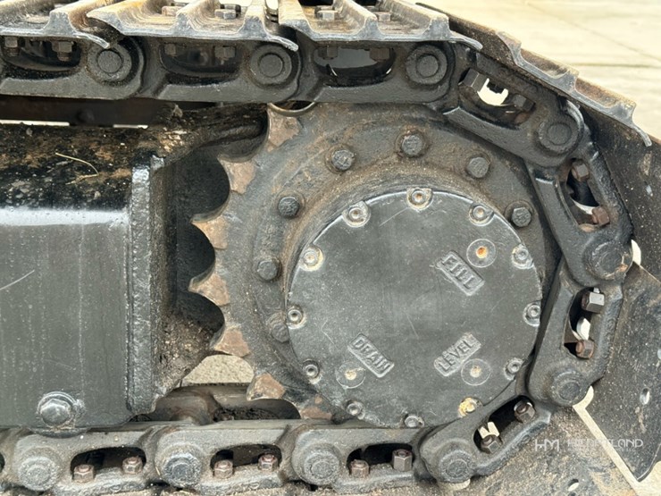 2014-caterpillar-305.5e-image-46