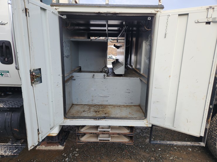 2008-international-workstar-7400-image-18