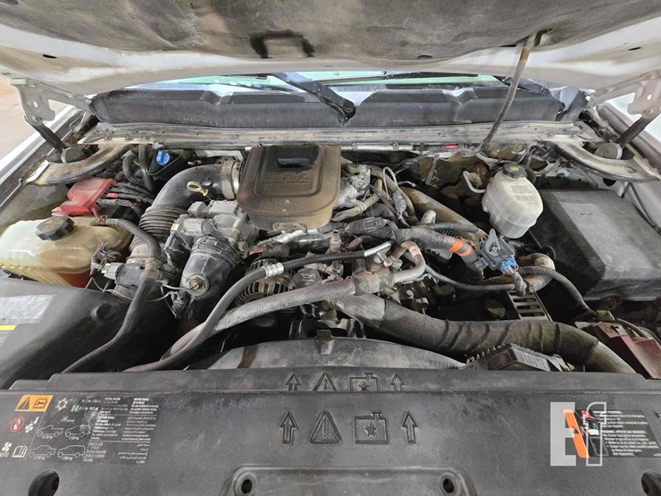 2014-chevrolet-silverado-3500hd-image-14