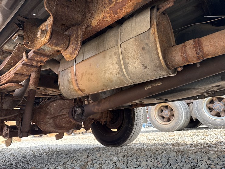 2011-ford-f350-image-33